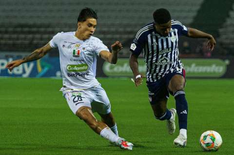 Junior le sacó un empate a Once Caldas en la última jugada del partido