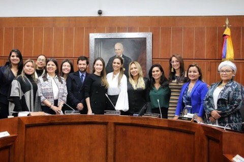 ¿Qué está pasando en la Comisión de la Mujer?