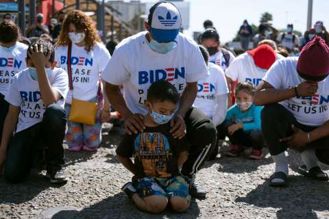 La llegada de miles de menores solos a EE. UU., primer reto para Biden en la frontera