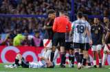 “A Messi lo tocabas con un dedo y ya marcaban falta”: Paolo Guerrero