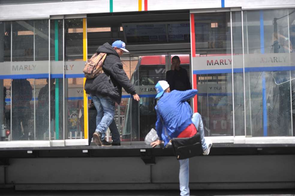Con el Código de Policía esperan reducir los colados en Transmilenio. / El Espectador