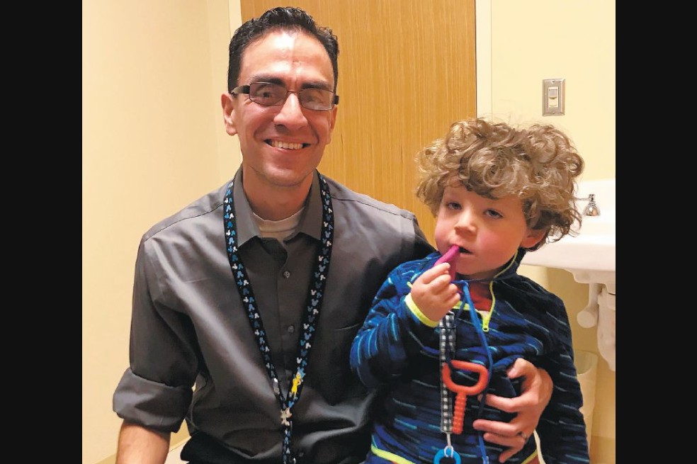 El año pasado Yuri Zárate recibió de parte del "American Journal of Medical Genetics" el Premio al Investigador Joven John M. Opitz por su trabajo en esta área.