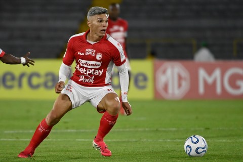 Daniel Torres encendió las alarmas en Santa Fe tras salir en ambulancia, ¿qué le pasó?