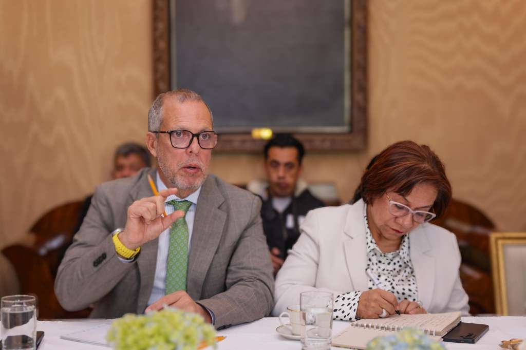 Alfredo Saade Rosa Villavicencio pasaportes Colombia Imprenta Nacional