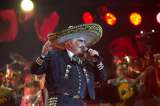 Vicente Fernández participará en evento de Hillary Clinton que busca impulsar el voto latino