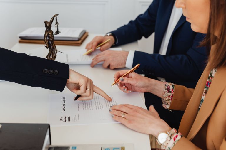 ¿Los divorcios declarados en el extranjero producen efectos en Colombia?