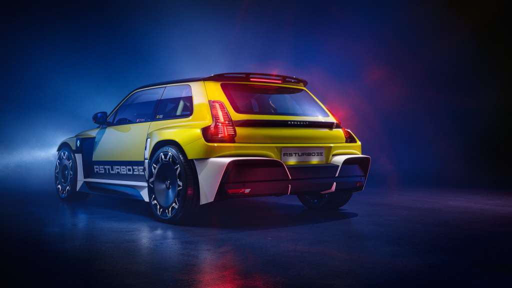 Renault lanza el R5 Turbo 3E, el primer mini-superdeportivo eléctrico de la marca