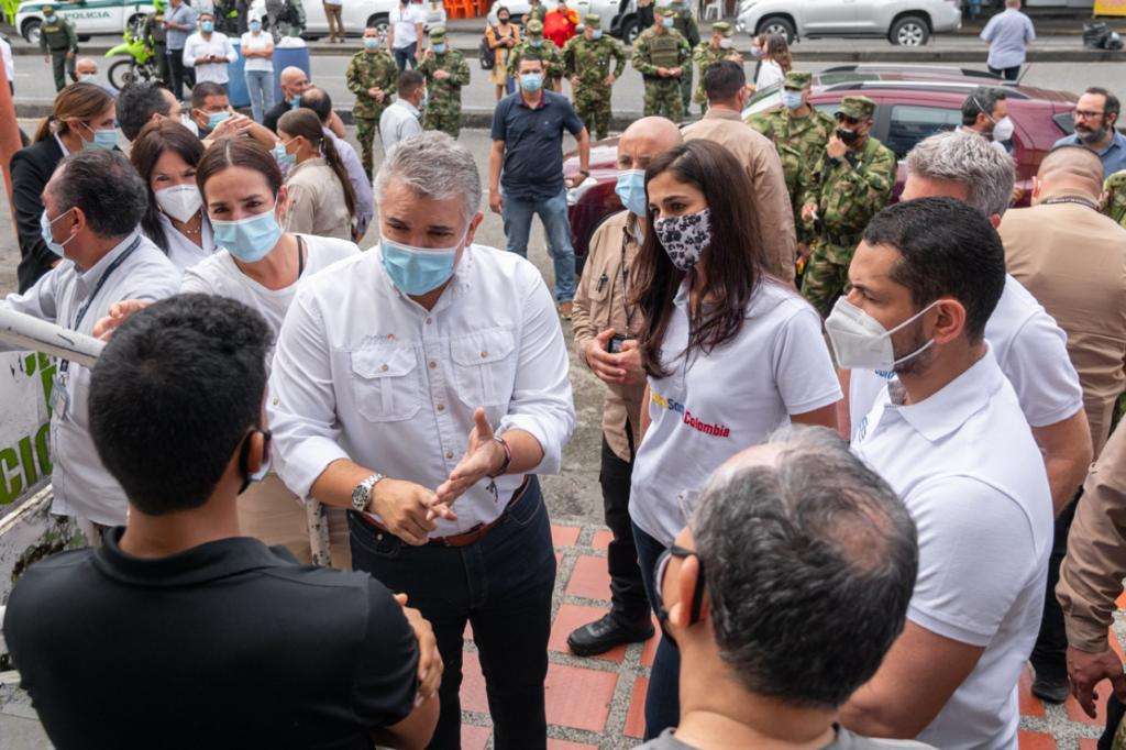 El presidente Iván Duque recorrió las calles de Cali en la mañana de este sábado.