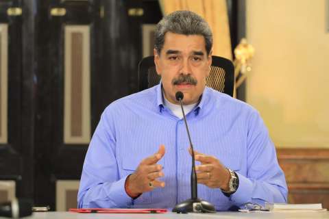 Maduro piensa en declarar estado de conmoción exterior por “agresiones” de EE. UU.