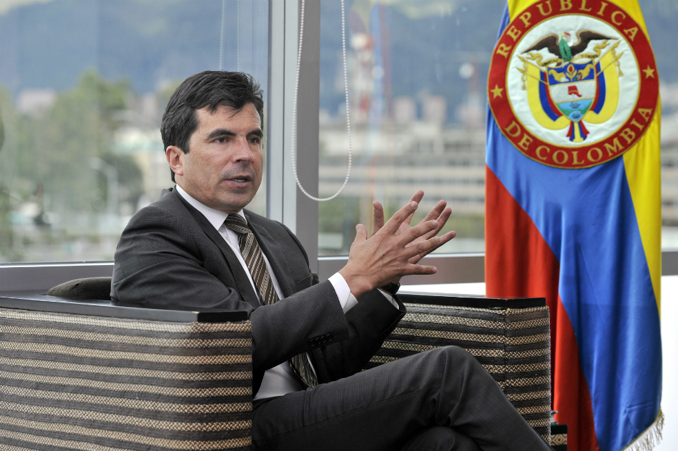 Orlando Velandia, presidente de la Agencia Nacional de Hidrocarburos, hablando sobre el balance de su gestión desde 2016. / Fotos: Carlos Julio Martínez - prensa ANH