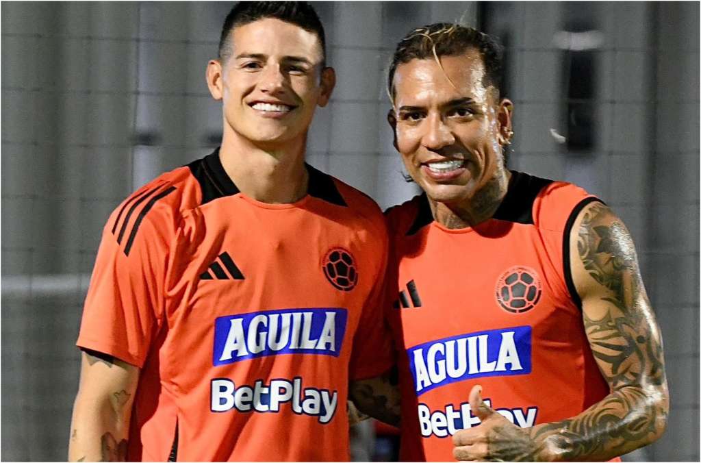 Una fotos histórica: James Rodríguez, el goleador del Mundial 2014, y Dayro Moreno, el colombiano con más anotaciones en todos los tiempos.
