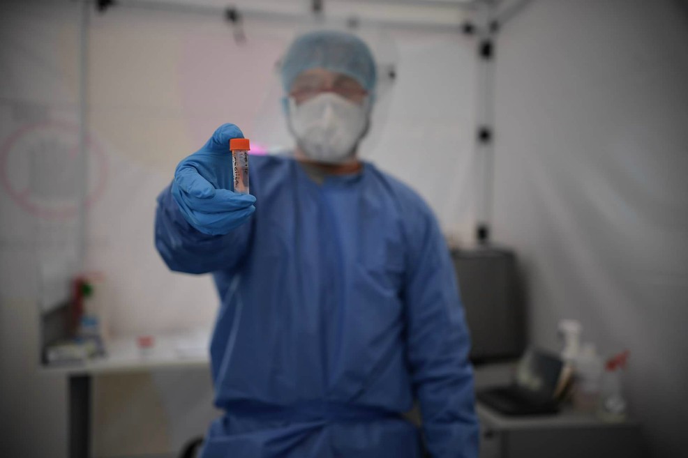 Muestras tomadas a pacientes sospechosos de coronavirus.
