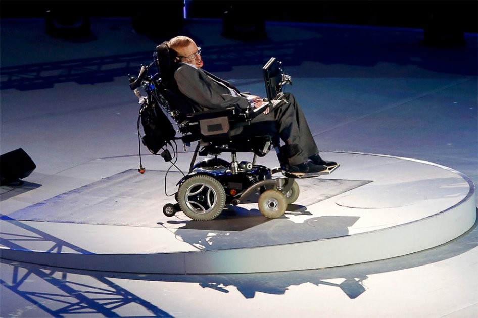 El científico británico Stephen Hawking fue el encargado de dar el pistoletazo inicial a los Paralímpicos - EFE