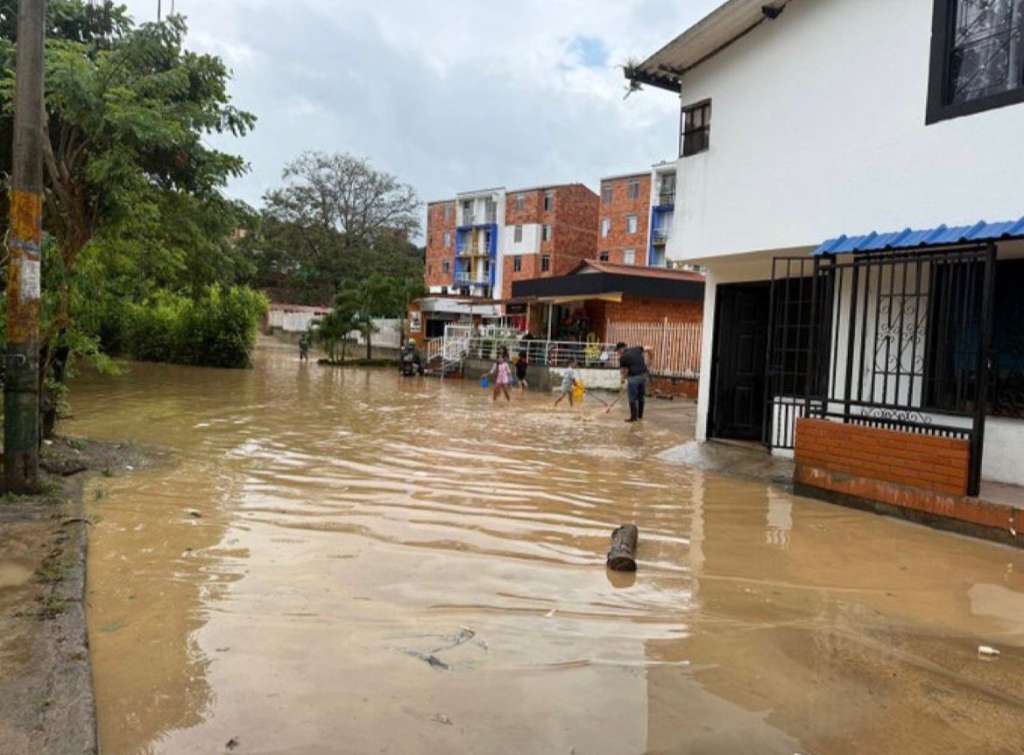 Varias zonas han resultado inundadas tras las lluvias de los últimos días, que ya dejan más de 140 familias damnificadas.