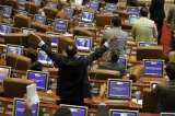 Minorías políticas piden ‘pista’ en Comisión Especial para la Paz