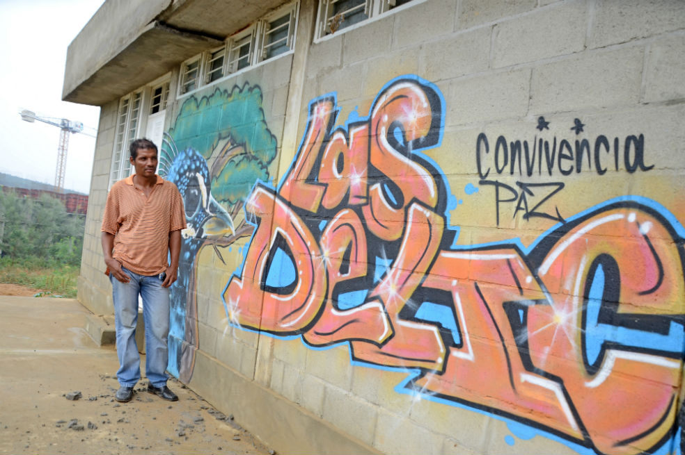 José Zabaleta, presidente de la Junta de Acción Comunal del barrio Las Delicias, se enorgullece de los logros del programa TSI. / Rodrigo Sandoval