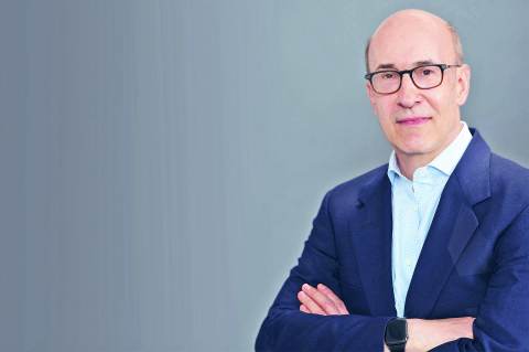 Pensadores globales 2026: gurú de la economía anuncia mercados turbulentos en 2026