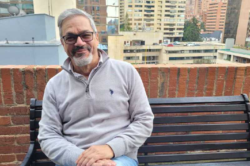 Javier Correa Correa publicó una edición limitada del poemario "Diario de la esperanza". / Archivo particular