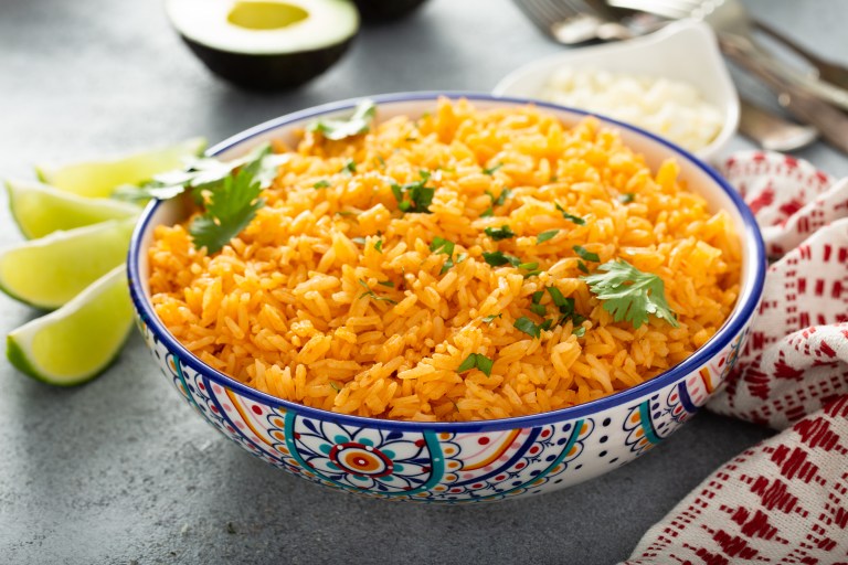 Arroz de zanahoria, la receta ideal para acompañar tus preparaciones