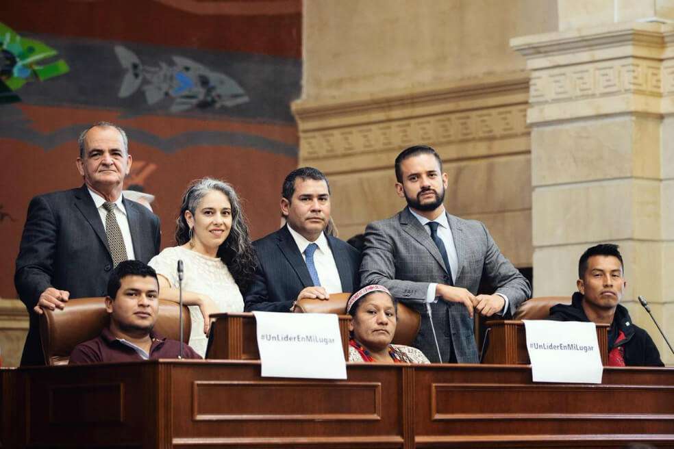 La Mesa Directiva de la Cámara cedió su curul a representantes de líderes sociales. / Tomada de Twitter - @ChaconCongreso Presidente de la Cámara, Alejandro Carlos Chacón.