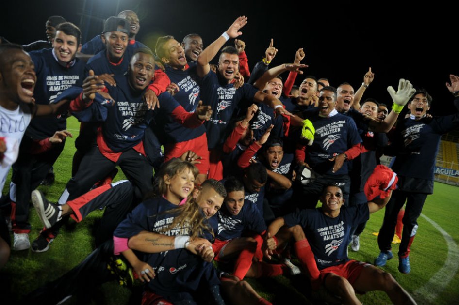 Los jugadores de Fortaleza celebran el ascenso a primera división. Foto: Christian Garavito