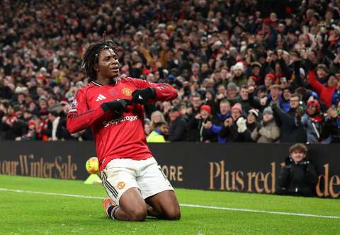 Manchester United ganó y se metió dentro de los cinco primeros de la Premier League
