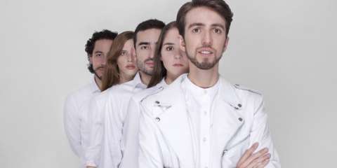 Esteman y Pedrina y Río invaden el Colón con su “Caótica belleza” y sus “Canciones sin ropa”