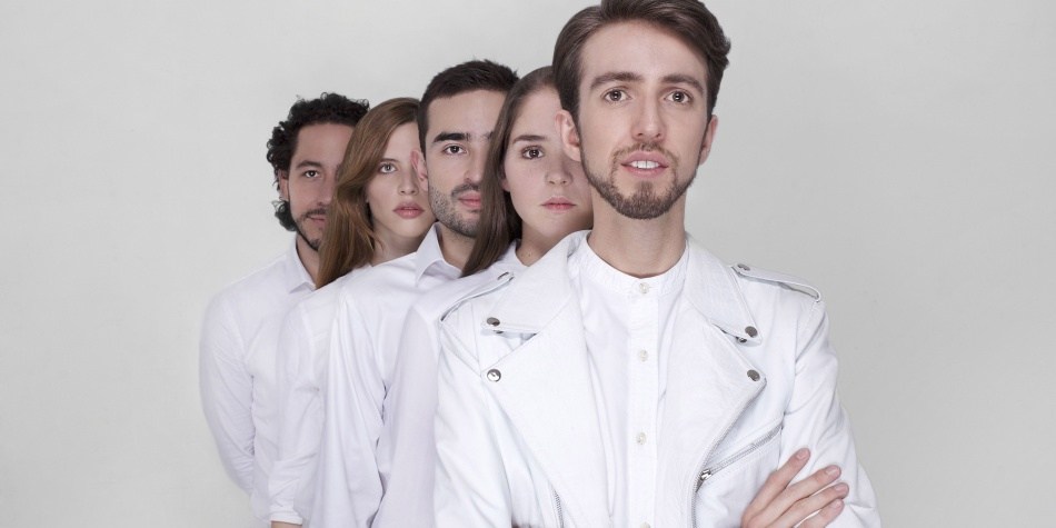 Esteman y Pedrina y Río invaden el Colón con su “Caótica belleza” y sus “Canciones sin ropa”