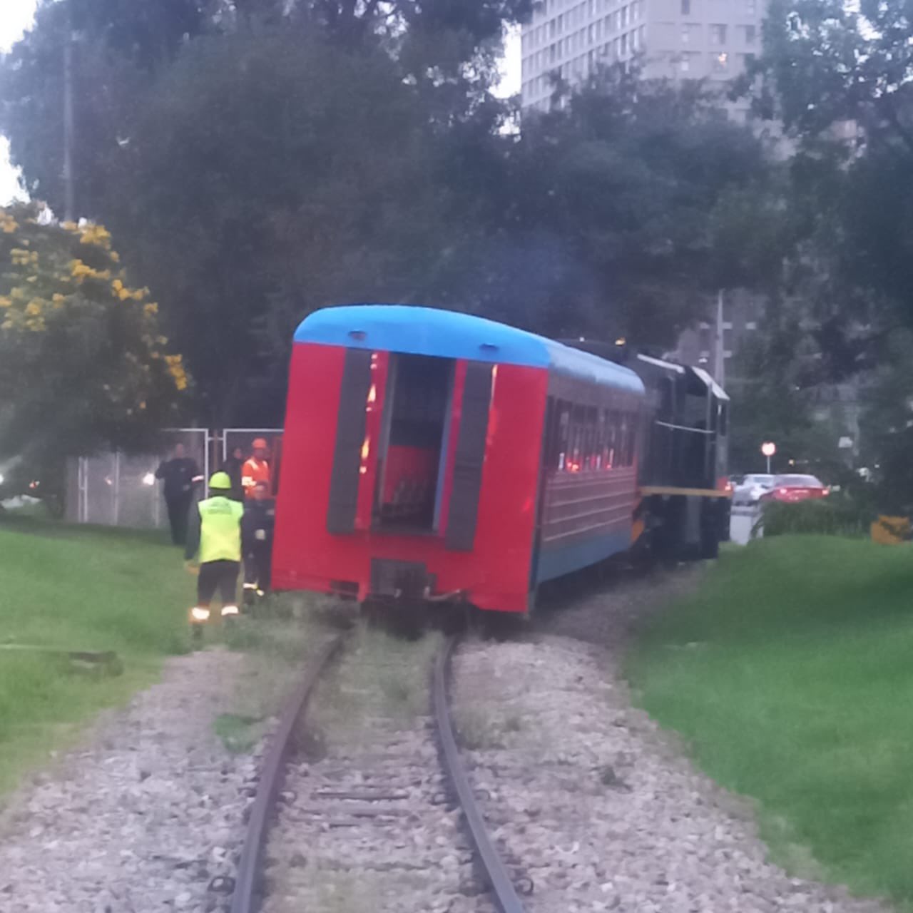 Tren de la Sabana se descarriló a la altura de la NQS.