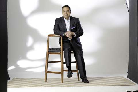 Gilberto Santa Rosa cumple 58 años y los celebra con la canción “La familia”