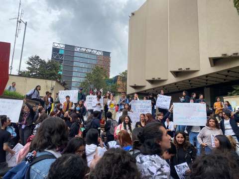 Protestas en algunas universidades por incremento de matrículas