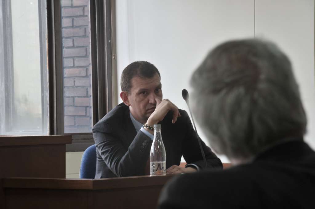 Contratista cordobés, condenado por el carrusel de la contratación y Samuel Moreno Rojas, exalcalde de Bogotá durante la audiencia (izq-der).