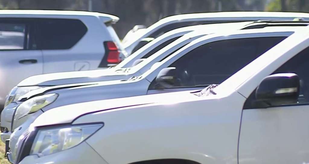 Camionetas Toyota prado avaluadas, cada una en $300 millones.