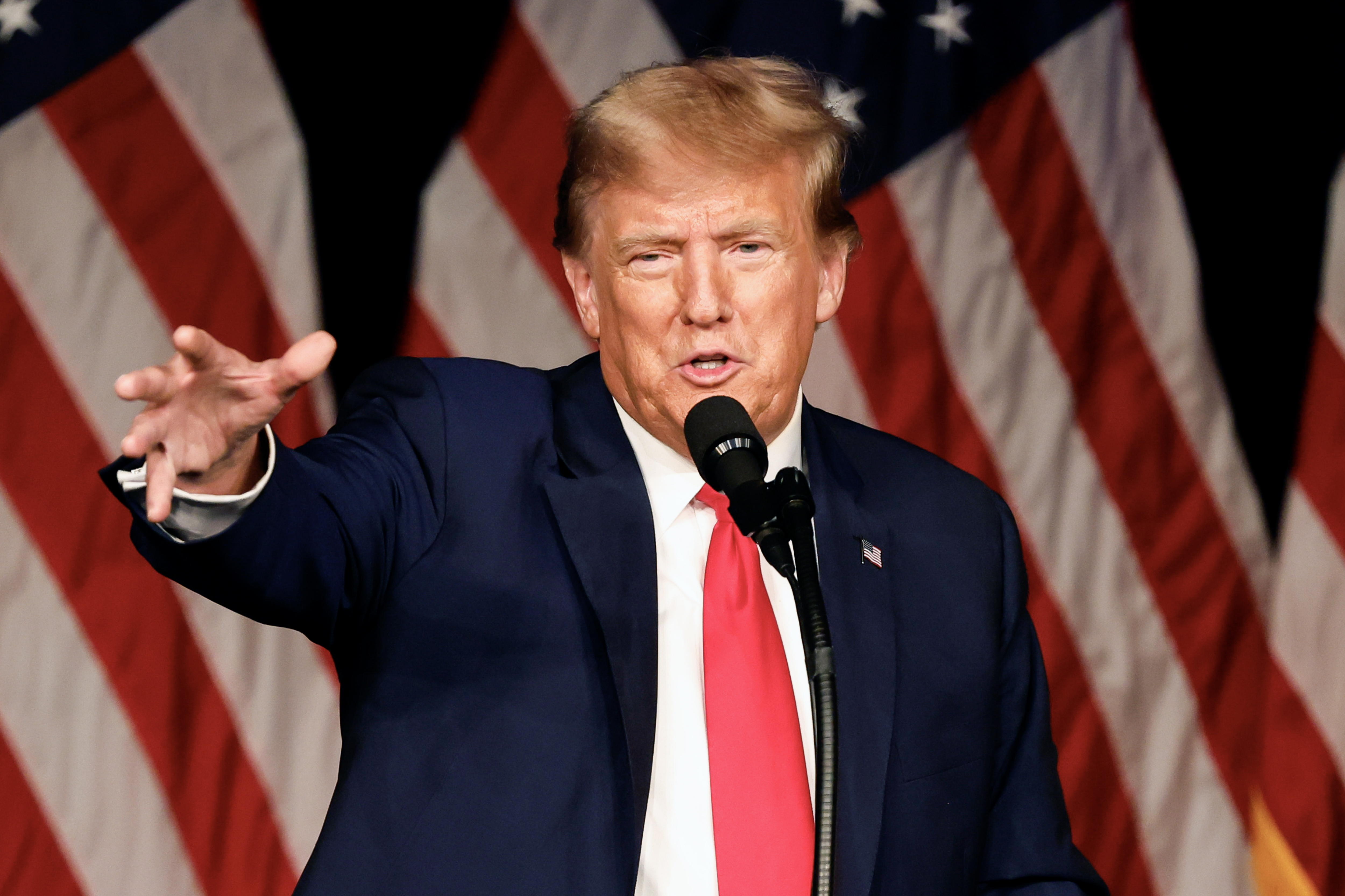 Las Vegas (United States), 09/02/2024.- Republican presidential candidate and former US president Donald J. Trump speaks at his campaign hosted caucus night watch party event at the Treasure Island Resort & Casino in Las Vegas, Nevada, USA, 08 February 2024. EFE/EPA/JOHN MABANGLO