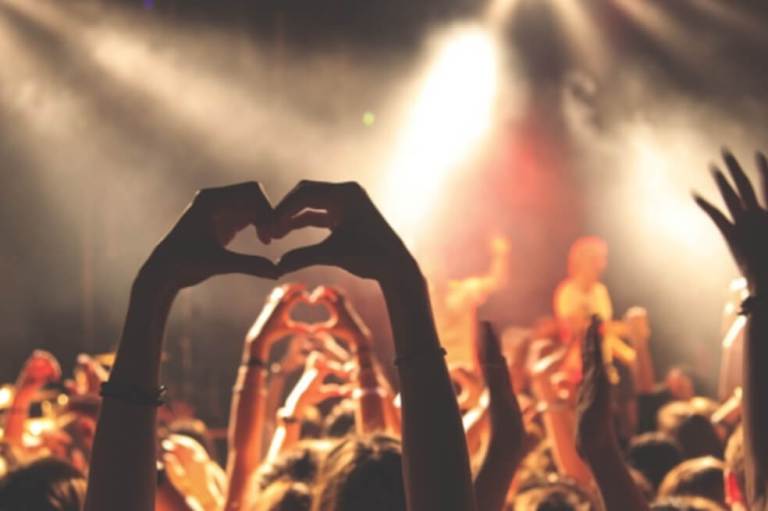 ¿Por qué disfrutamos tanto con las canciones? Científicos tienen la respuesta