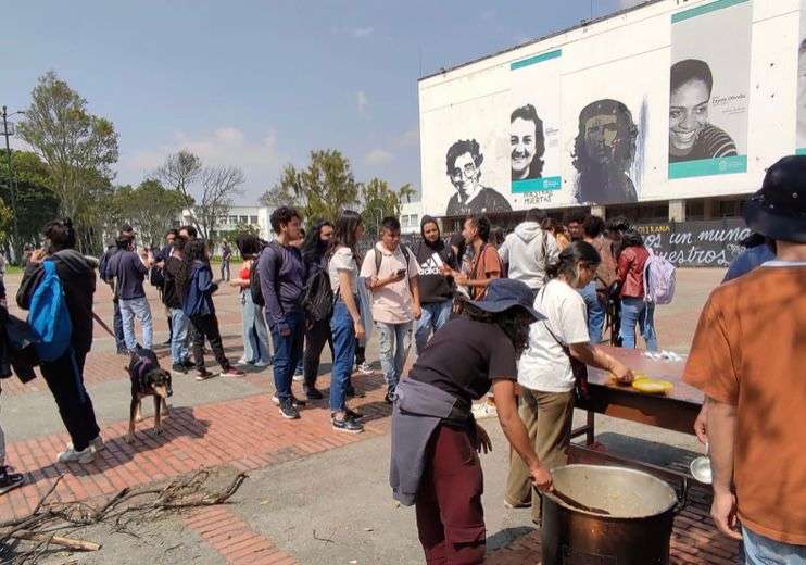 Las siete ollas comunitarias que funcionan en Bogotá presentan dificultades por la falta de donaciones tanto en especie como en dinero.