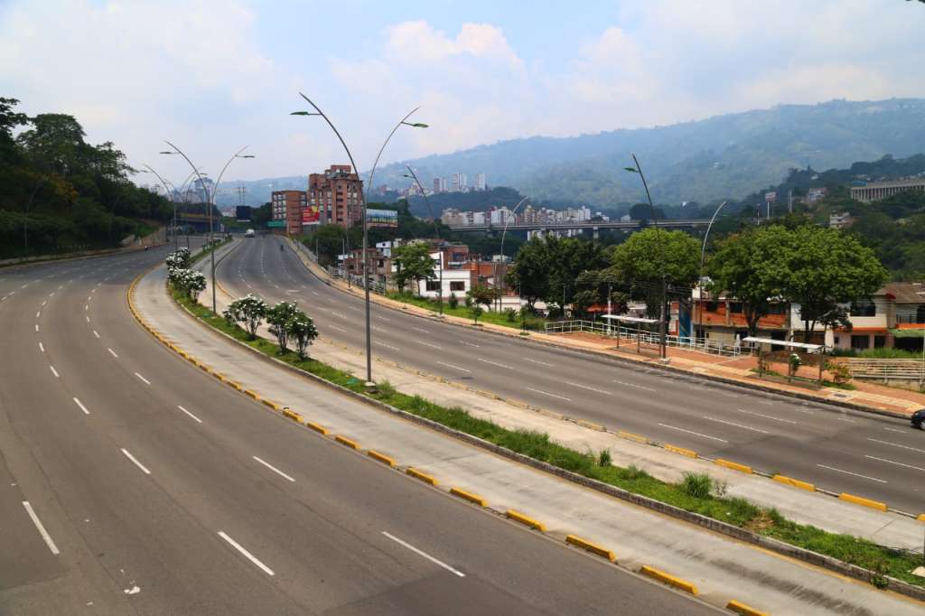 La medida se empató con el simulacro de aislamiento obligatorio hecho en Bogotá y varios departamentos. Así luce la ciudad de Bucaramanga. / Liliana Rincón Barajas - El Espectador.