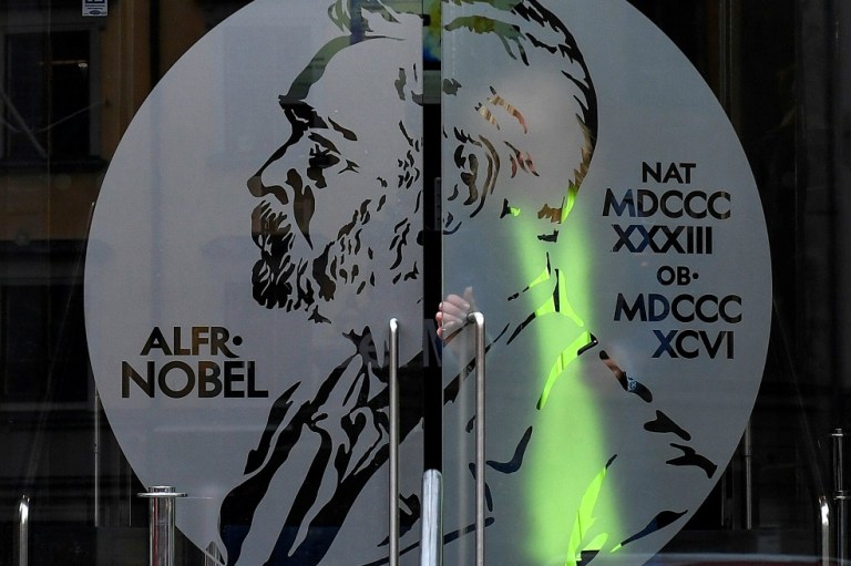 Autores africanos y caribeños dominan las quinielas al Nobel de Literatura