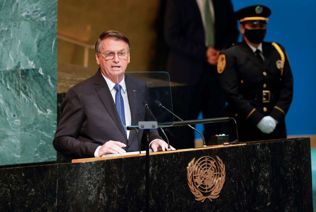 New York (United States), 20/09/2022.- Brazilian President Jair Messias Bolsonaro delivers his address during the 77th General Debate inside the General Assembly Hall at United Nations Headquarters in New York, New York, USA, 20 September 2022. (Brasil, Estados Unidos, Nueva York) EFE/EPA/JASON SZENES