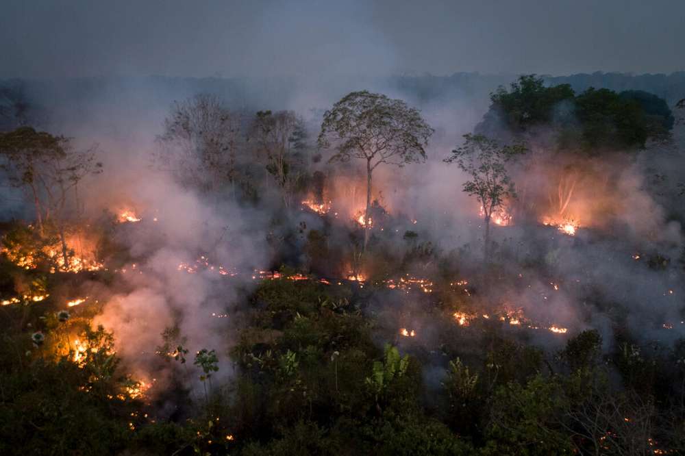 Vista aérea de un incendio forestal en la Amazonia brasileña.