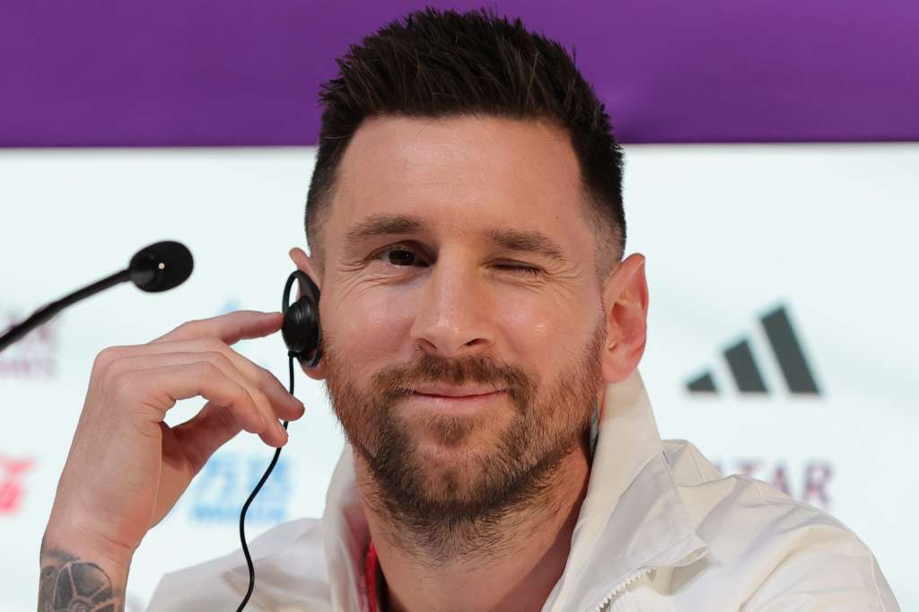 Doha (Qatar), 21/11/2022.- Argentina's Lionel Messi reacts during a press conference at the Qatar National Convention Center (QNCC) in Doha, Qatar, 21 November 2022. Argentina will play Saudi Arabia in their group C match of the FIFA World Cup 2022 on 22 November. (Mundial de Fútbol, Arabia Saudita, Catar) EFE/EPA/ABIR SULTAN