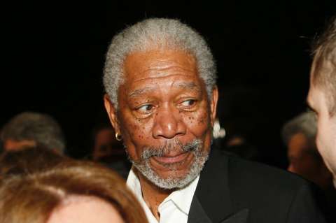 Tras acusaciones, retiran aviso con voz de Morgan Freeman de transporte de Vancouver