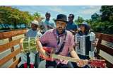 Juan Luis Guerra le canta a la buena música, el baile y al paisaje
