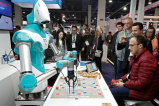 “Deberíamos cobrar impuestos a las empresas por utilizar robots”
