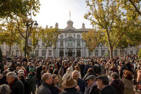 Ley de nietos: en plena crisis miles no saben si podrán votar en las elecciones de España