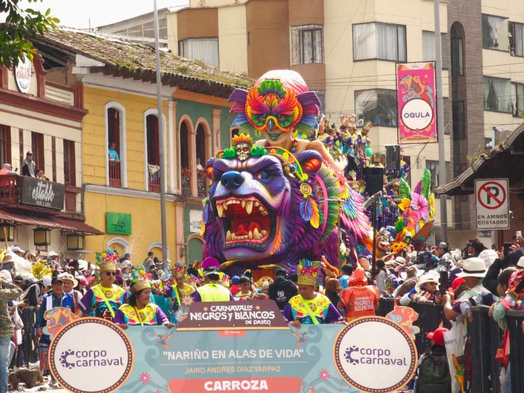 Segundo ganador del carnaval de negros y blancos