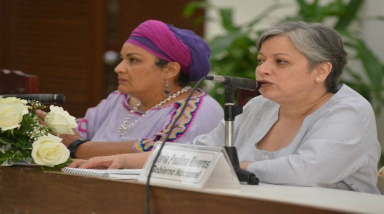 “No podemos castrar su pasado como mujeres de guerra”: Riveros