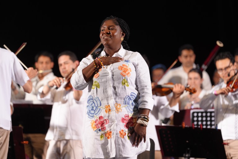 “Presentamos una nueva institucionalidad que le da voz a los nadies y las nadies”