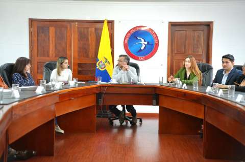 Petro se reunió con líderes de El Plateado para discutir sobre seguridad e inversión