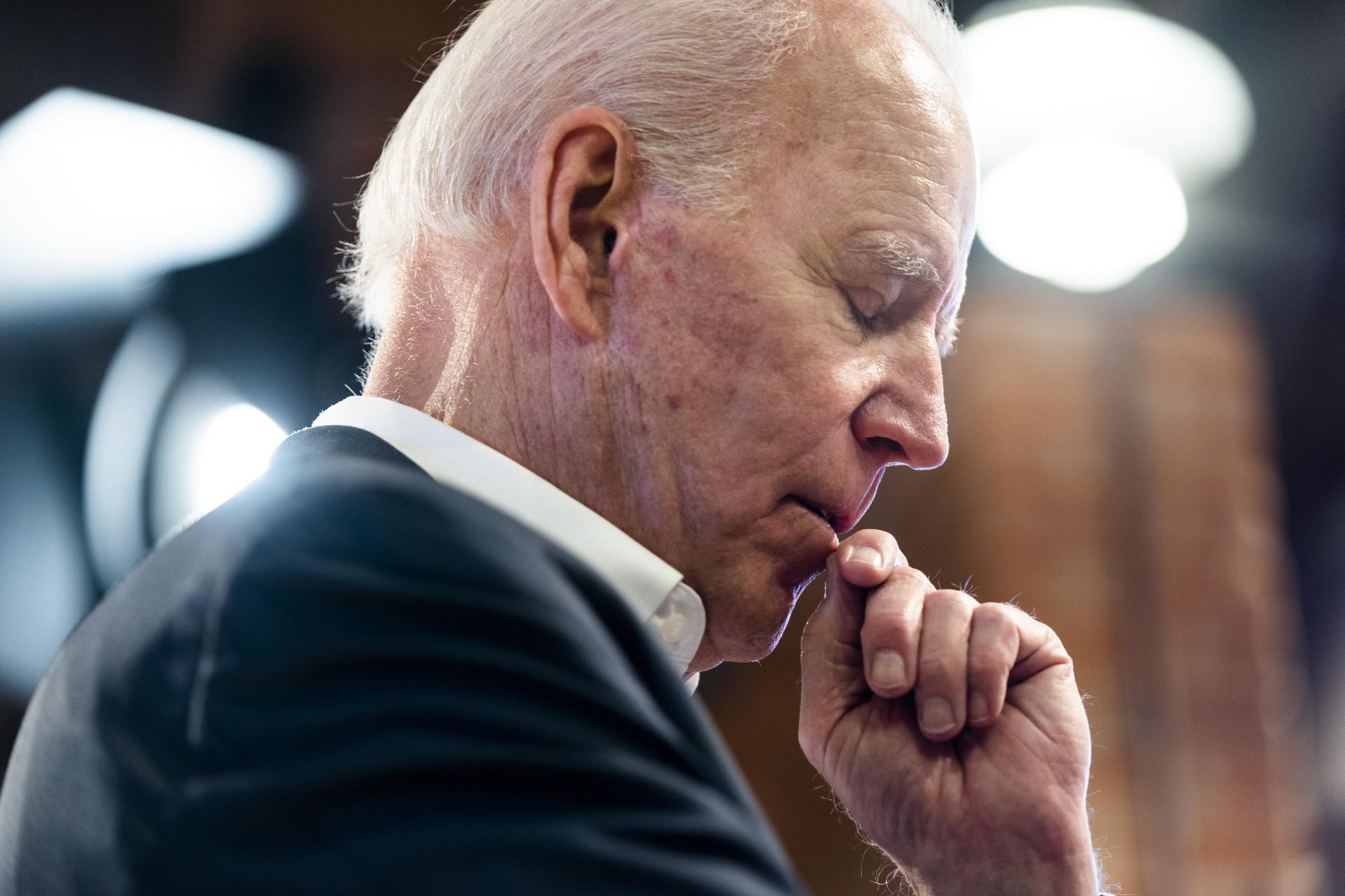 Newton (United States), 18/05/2025.- (FILE) - Joe Biden campaigns to be the 2020 Democratic presidential nominee at the Legacy Plaza Building in Newton, Iowa, USA, 30 January 2020 (re-issued 18 May 2025). Former US president Biden was diagnosed with prostate cancer with metastasis to the bone, according to a statement from his personal office released on 18 May 2025. EFE/EPA/JIM LO SCALZO *** Local Caption *** 55835550